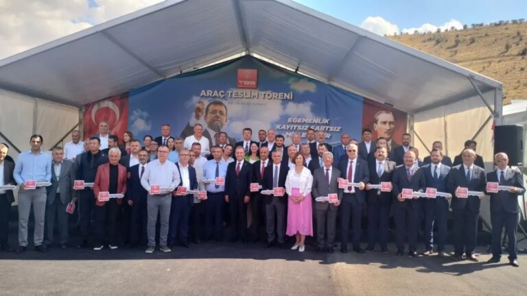 53 belediyeye yeni hizmet araclari teslim edildi rDRAnUcM