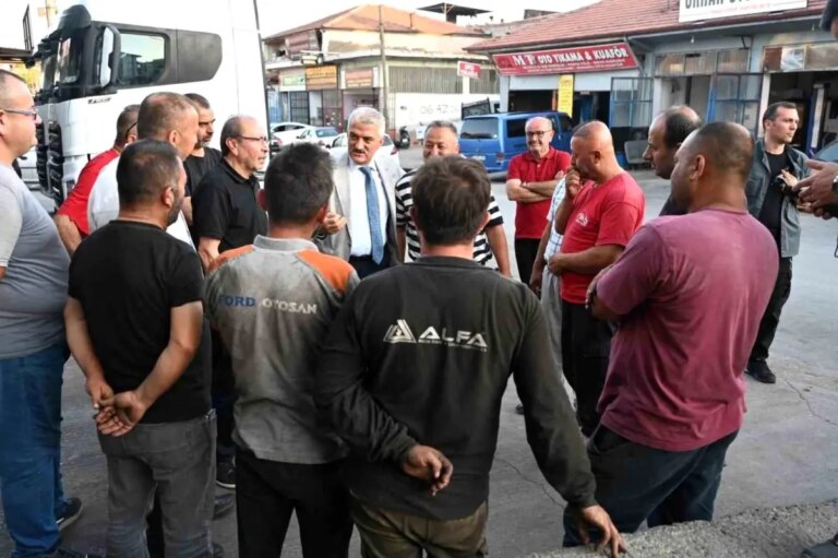 vali makastan esnaf ziyareti QkqiHE7d