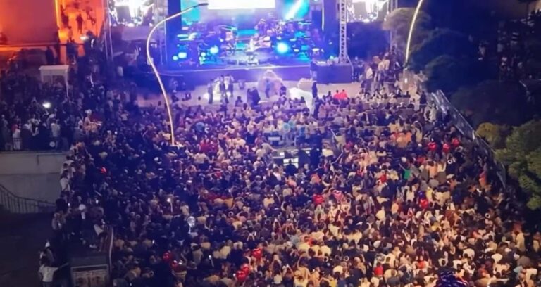 akpli belediye 6 bin nufuslu ilcede festivale milyonlar harcadi iscinin maasini odeyemedi IQkN7J2G