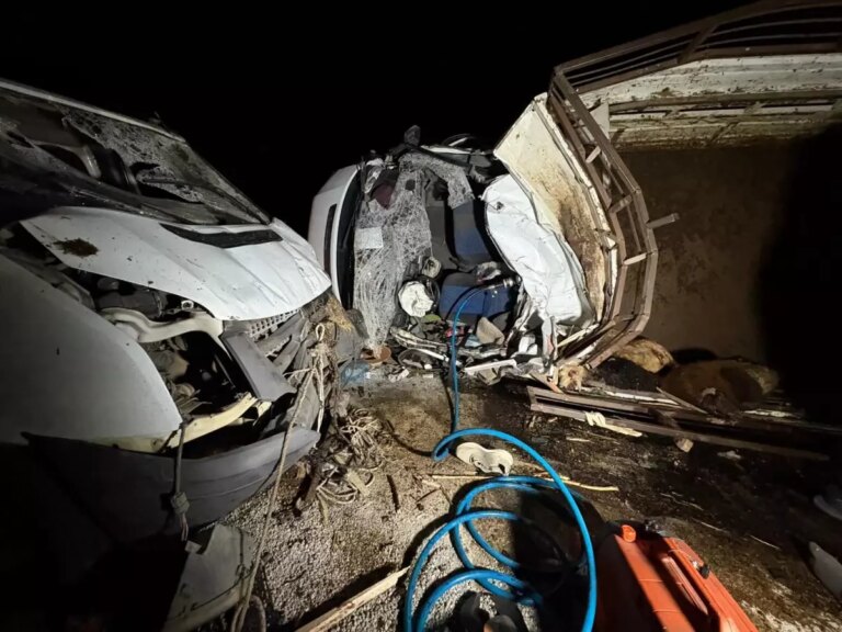 diyarbakirda feci kaza 2 olu 1 yarali clGiVl7P