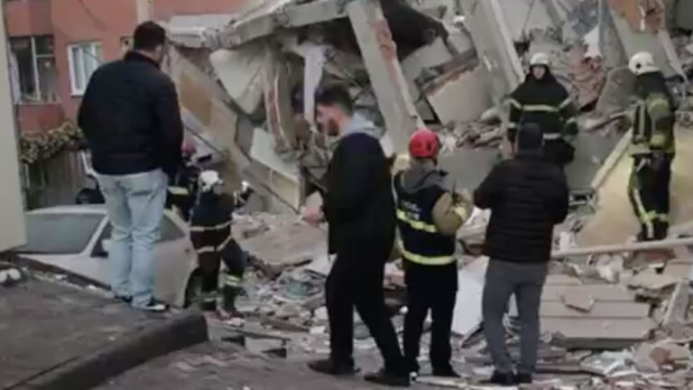 son dakika kocaeli gebzede 6 katli bina coktu arama kurtarma calismalari suruyor HLEtUuBn.jpg