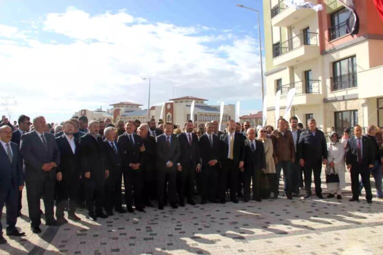 yozgatta 304 konut hak sahiplerine teslim edildi hcka8i3W.jpg