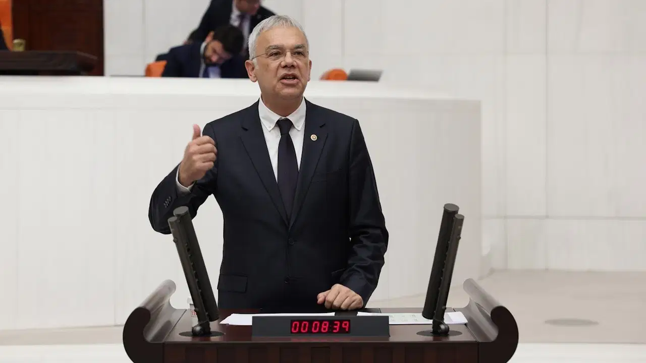 chpli kayihan pala skandal duzeyine ulasti diyerek tepki gosterdi Gzg1fysk.jpg