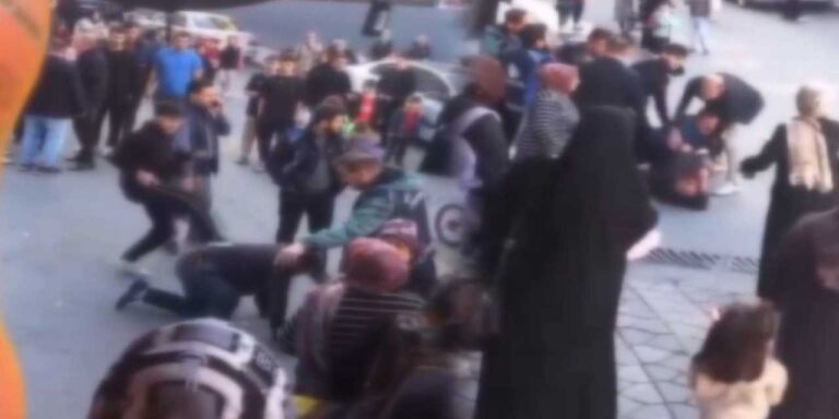 taciz iddiasi mahalleyi karistirdi sokak ortasinda darbettiler vUJAYgJ3.jpg