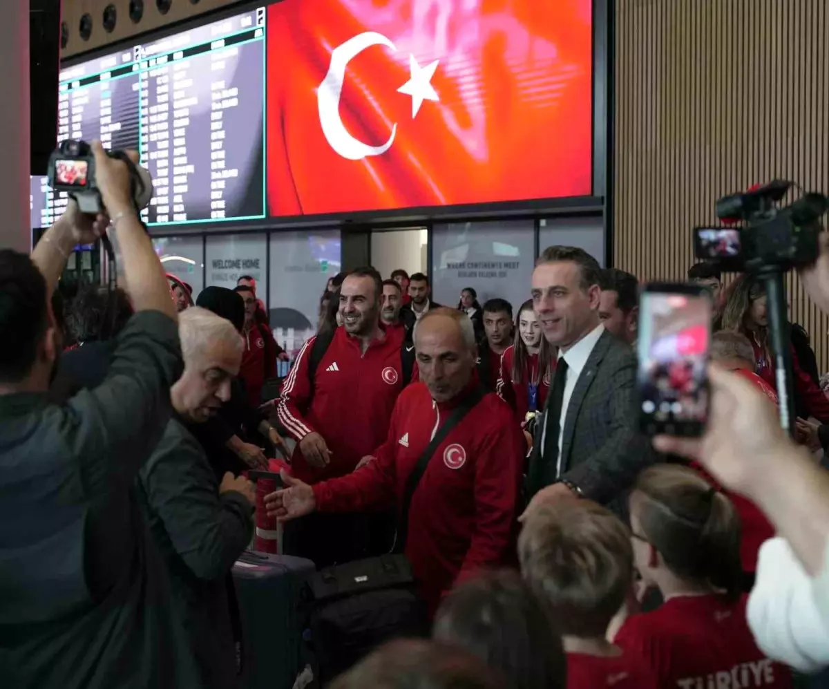 turkiye taekwondo milli takimi dunya sampiyonu oldu QkCaLFUL.jpg