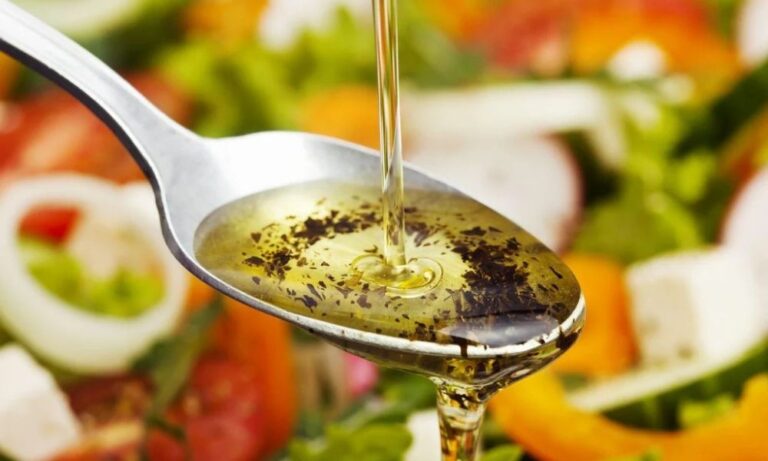 hepsi-birbirinden-lezzetli-bir-kere-denedikten-sonra-vazgecilmeziniz-olacak-6-saglikli-salata-sosu-dO6qXCum.jpg