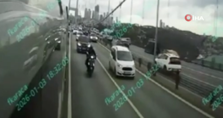 istanbulda-siddetli-lodos-metrobus-soforu-motosikletlilere-siper-oldu-wHlUDBbZ.png