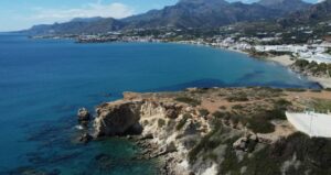 Koruma Altındaki Makri Adası’nda Daire Fiyatına Satışa Sunulan Küçük Ev